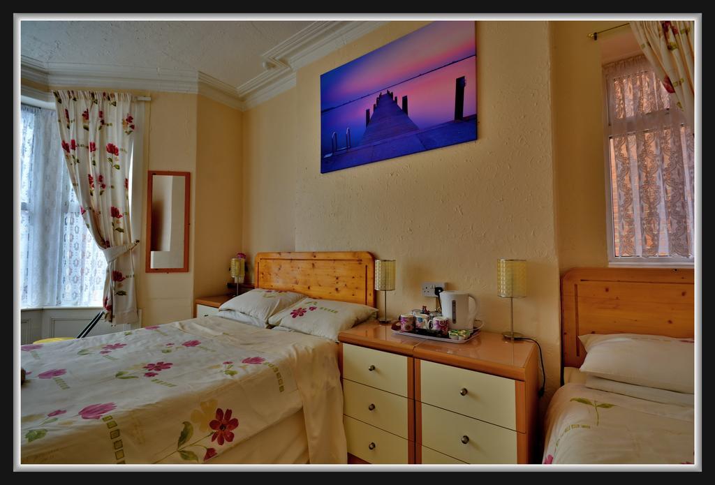 Shazron Hotel Blackpool Kültér fotó